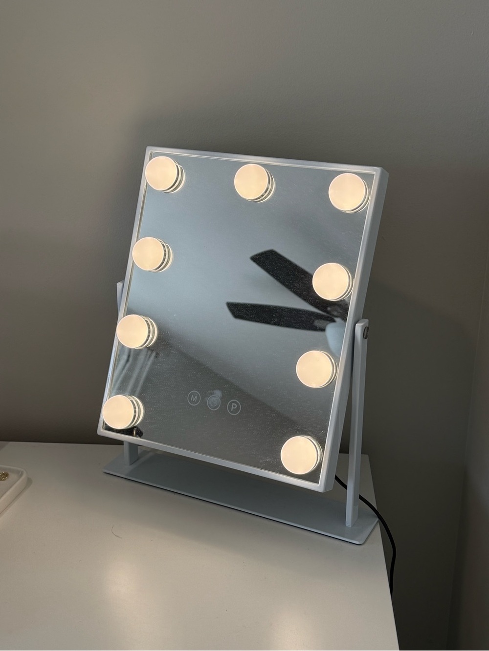 LED Vanity Mirror with Lights - Picture 3 of 3